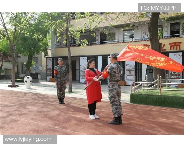 纵览足球史二十大球星传奇人物全面解读辉煌与荣耀